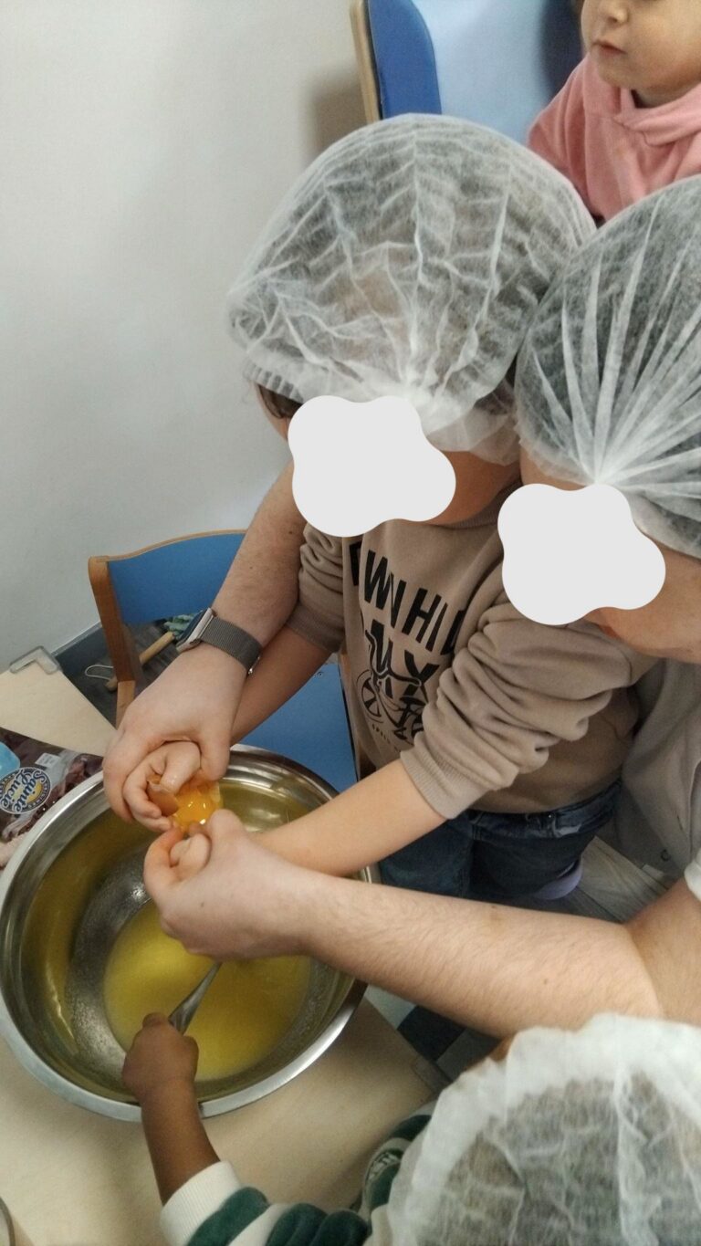 On met la main à la pâte
