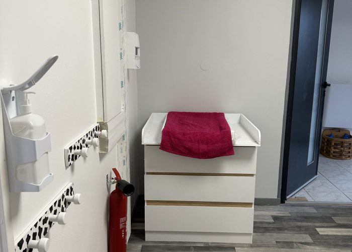 65E5700C-3C6C-439A-BEA0-2B43C68D0265